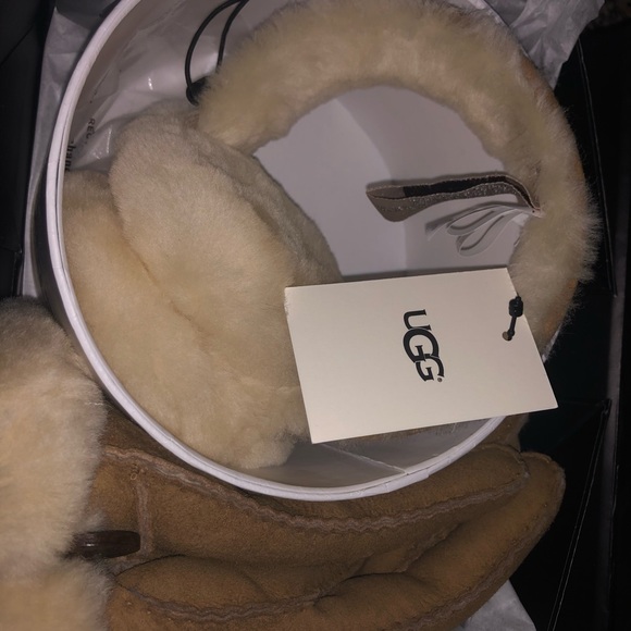 Authentic ugg winter set! - Picture 3 of 4